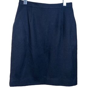 100% Pure Virgin Wool Size 12 Black Knee Length Skirt Minimalist